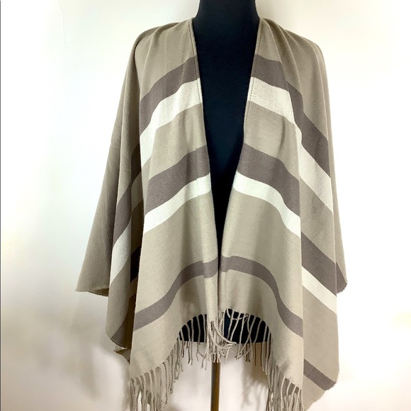 Charlie Paige Wrap - Picture 1 of 6